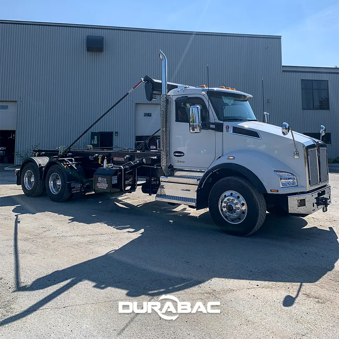 This 60,000-lb roll-off cable hoist system is mounted on a 2025 Kenworth T-880.